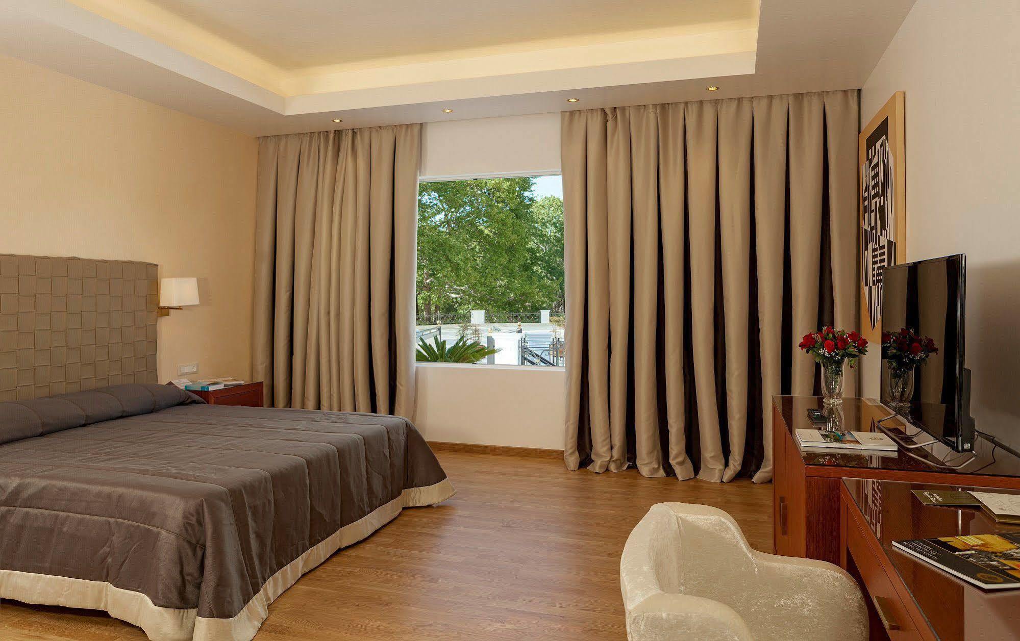 Theoxenia Residence Кифисья Экстерьер фото